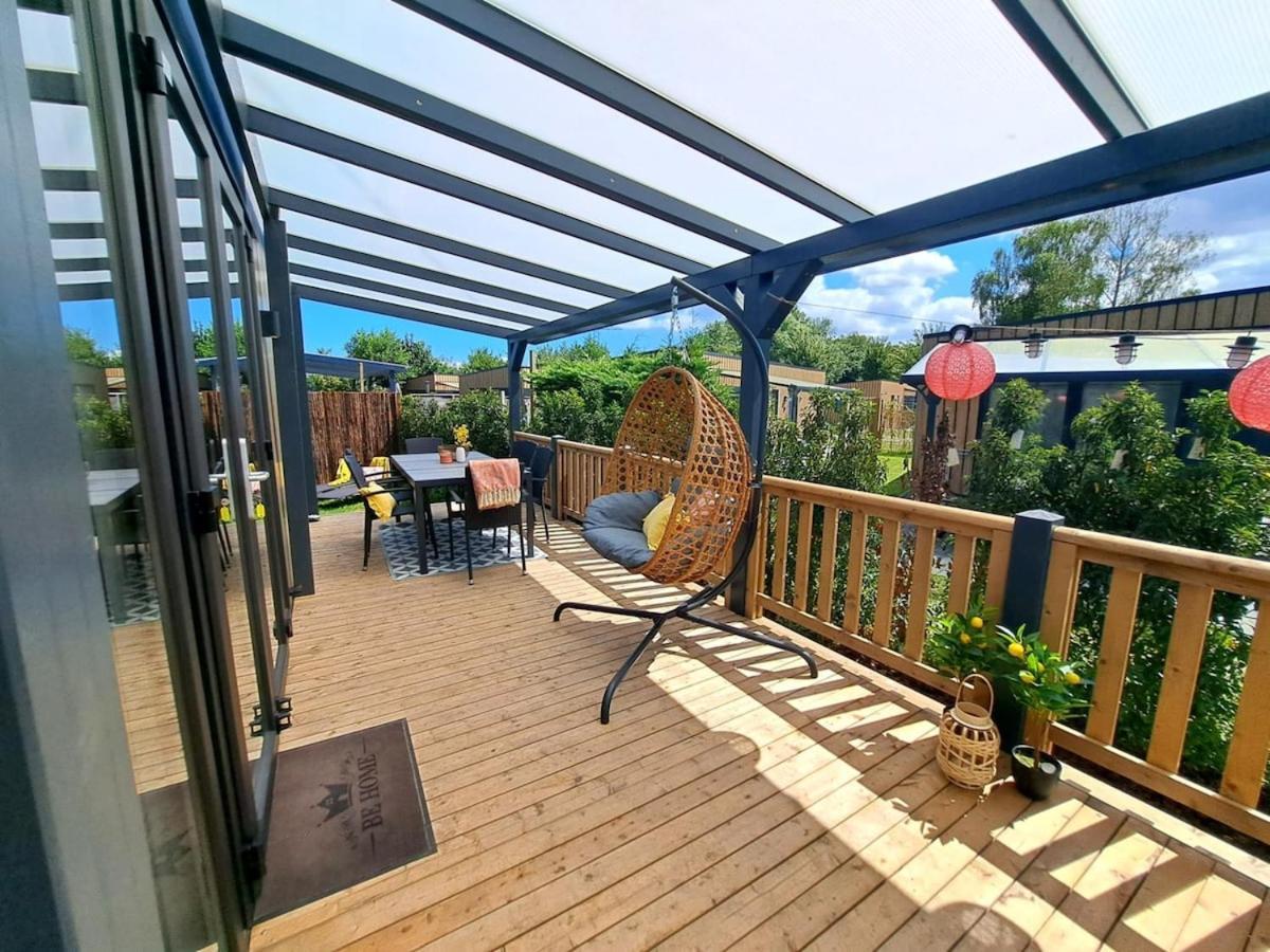 Luxe Met Veranda Tuin En Hottub, Zeeland Vp007 Heinkenszand