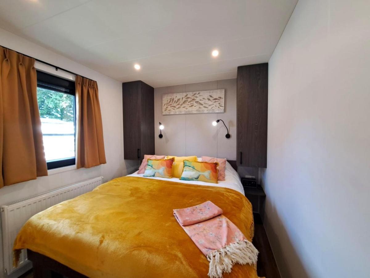 Luxe Met Veranda Tuin En Hottub, Zeeland Vp007