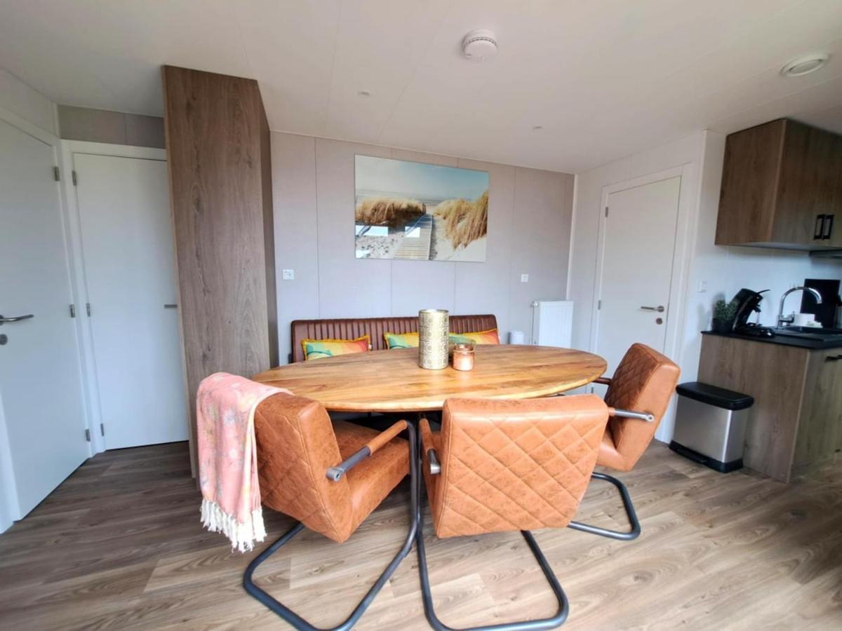 Luxe Met Veranda Tuin En Hottub, Zeeland Vp007 * Heinkenszand